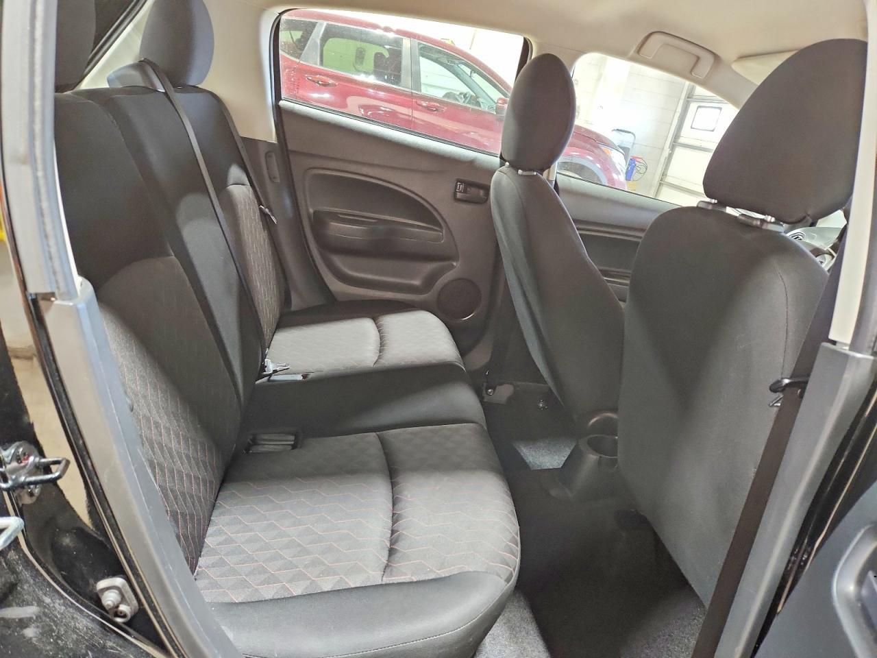 2021 Mitsubishi Mirage es