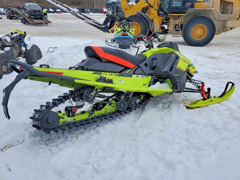 2020 Skidoo Summit X85