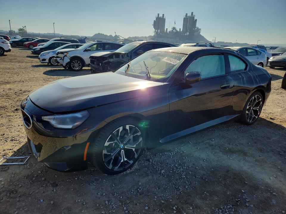 2025 BMW 230i
