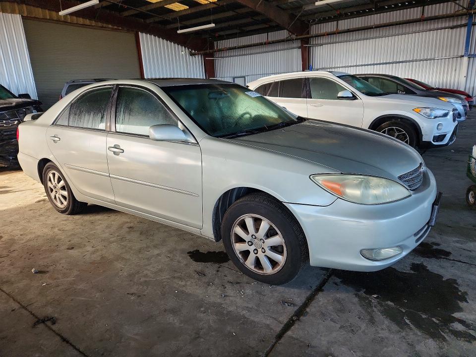 2003 Toyota Camry le