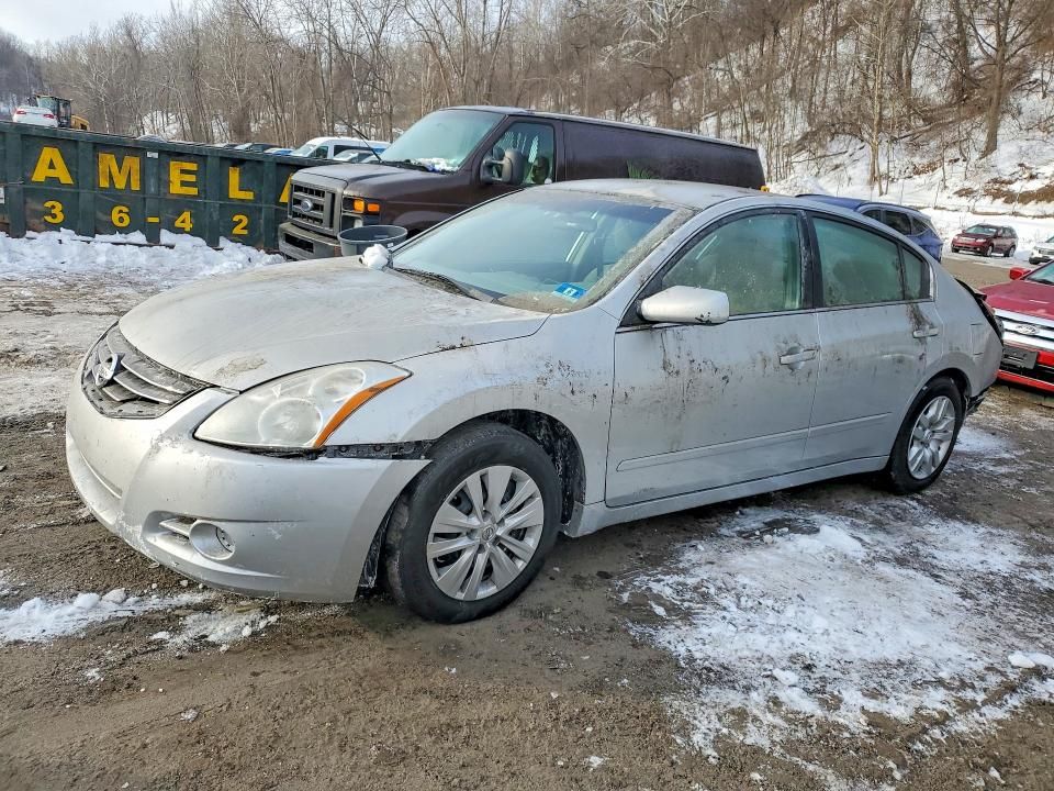 2010 Nissan Altima Base