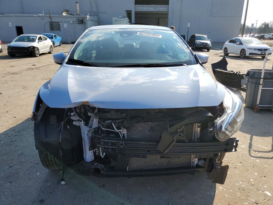 2024 Nissan Versa sv