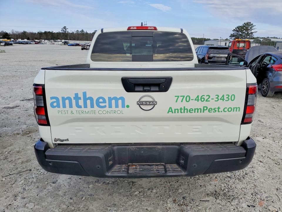 2025 Nissan Frontier s