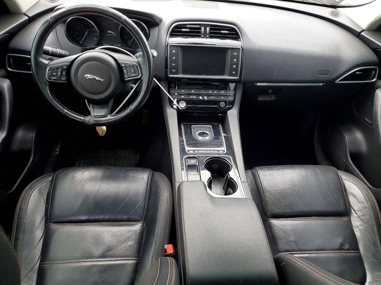 2017 Jaguar F-pace Prestige