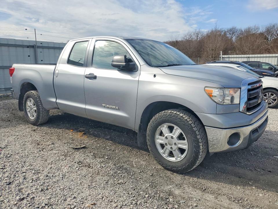 2011 Toyota Tundra Double cab SR5