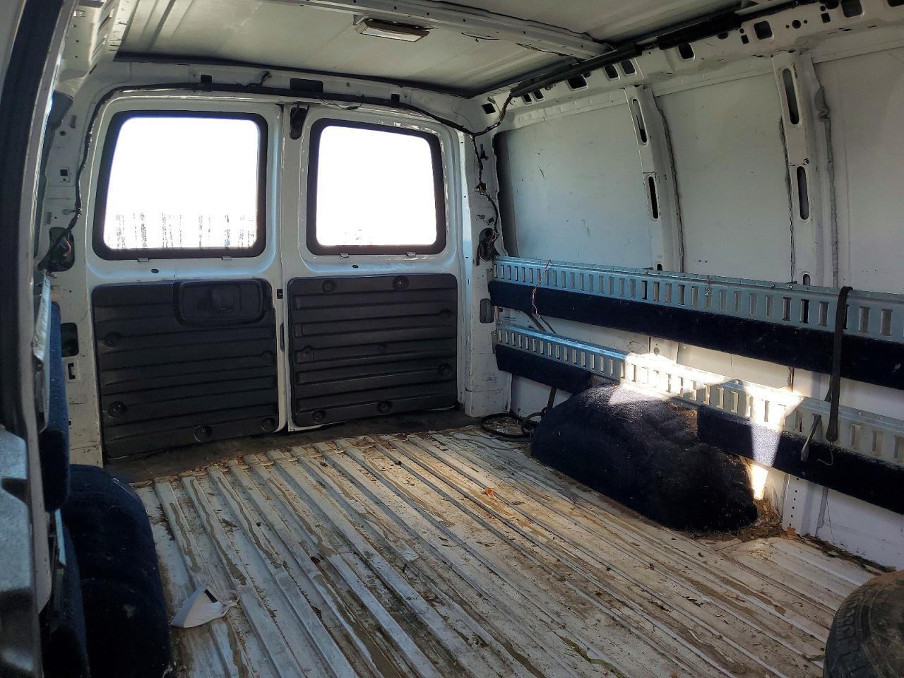 2013 Chevrolet Express 1500 Cargo Delivery Van