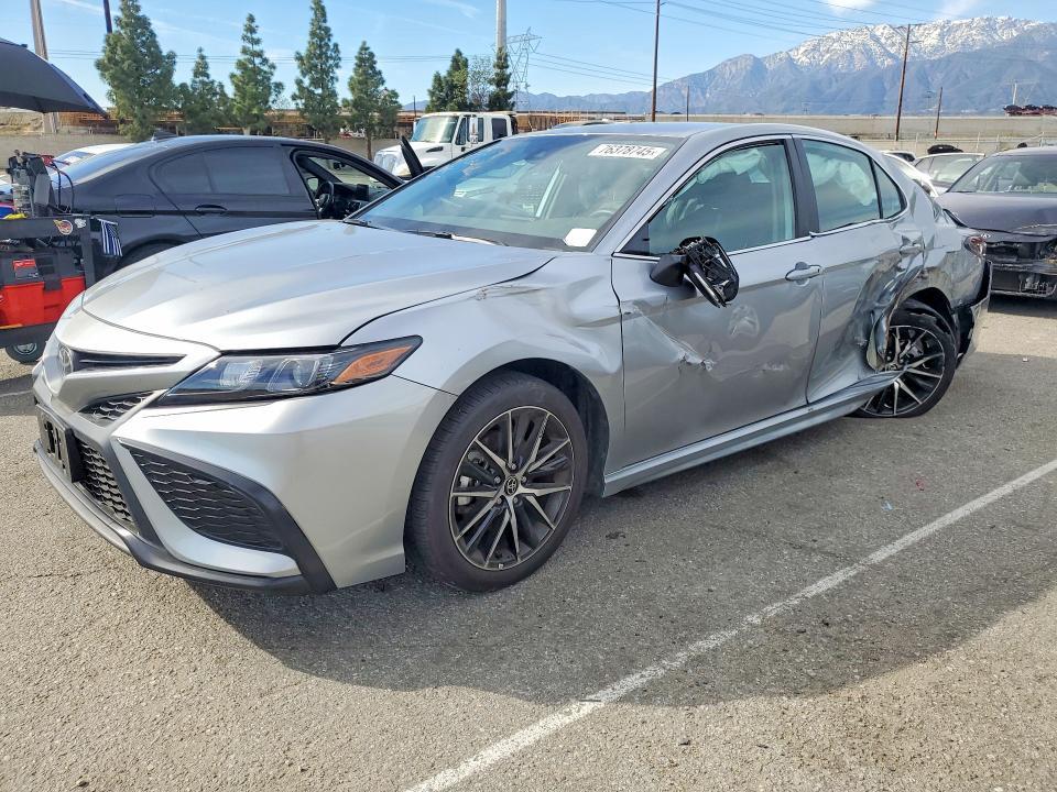 2024 Toyota Camry se Night Shade