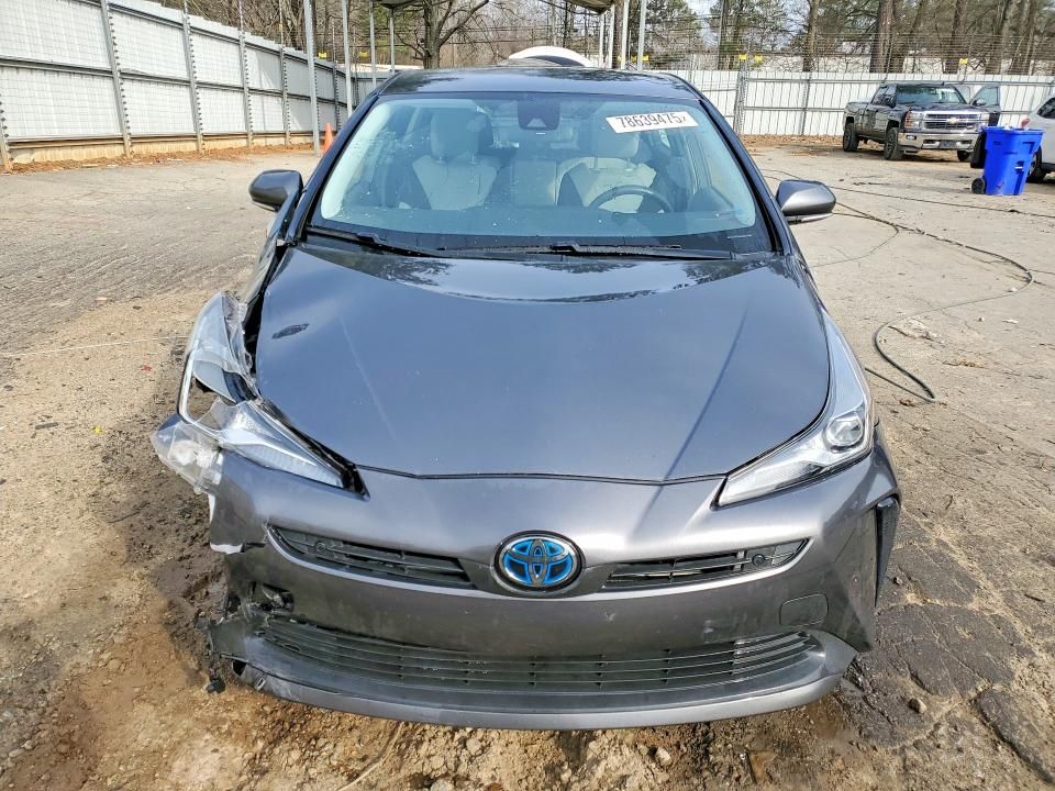 2021 Toyota Prius le
