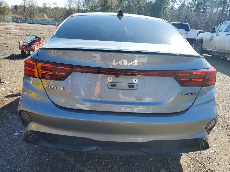 2023 KIA Forte gt Line