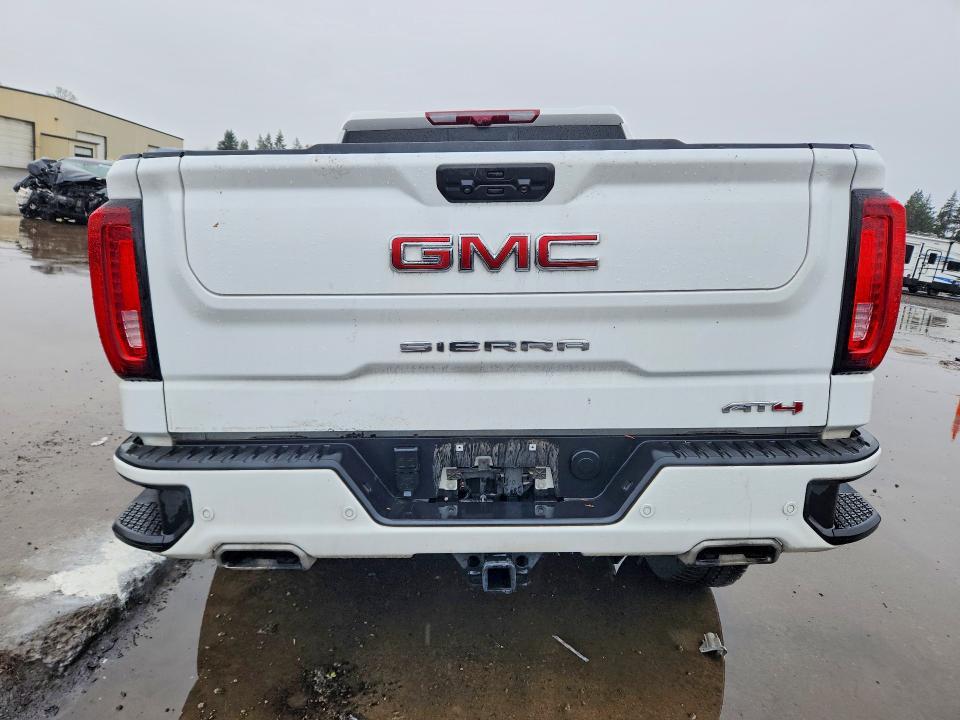 2025 GMC Sierra K1500 AT4
