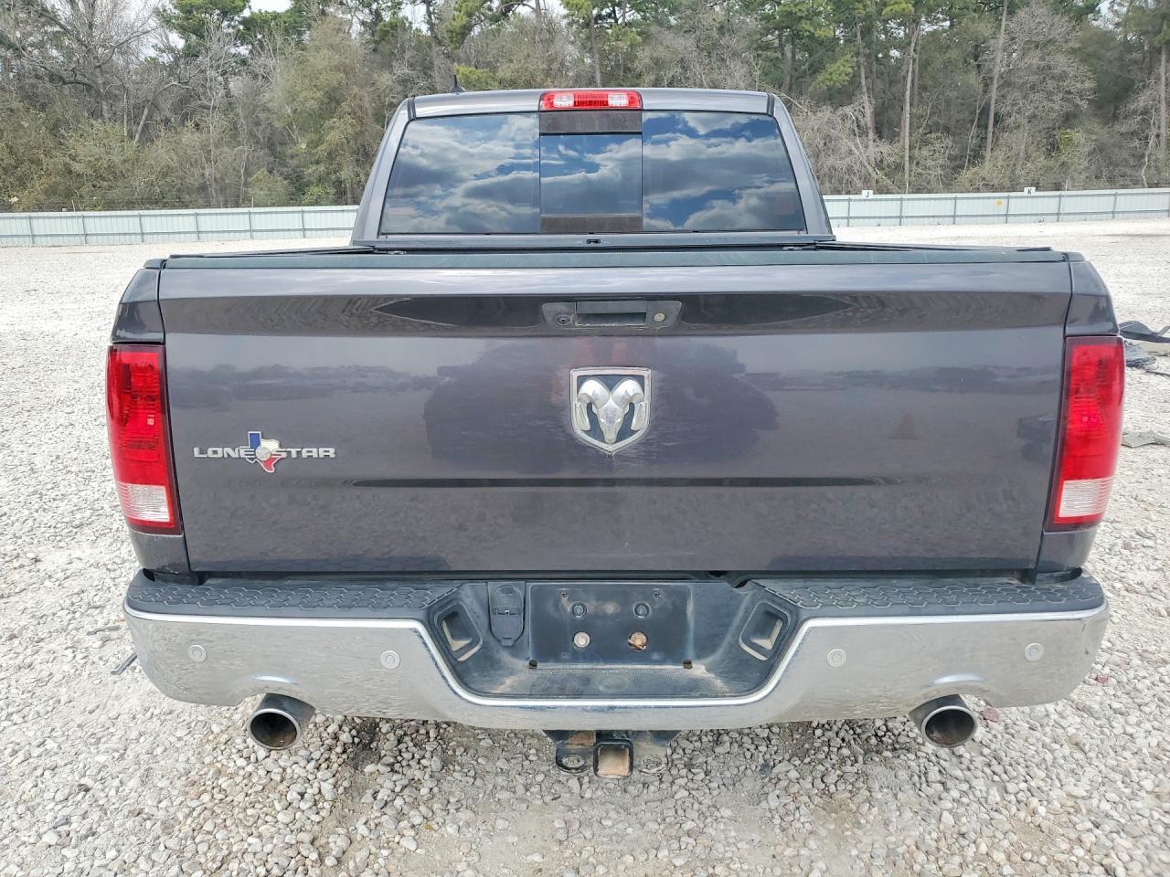 2016 Dodge Ram 1500 slt