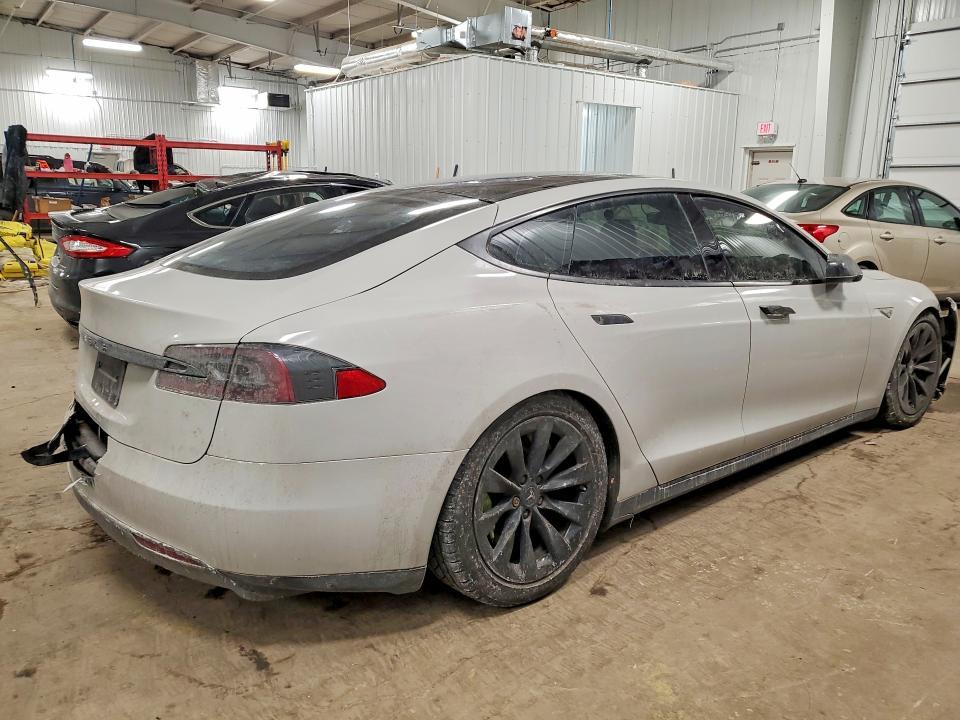 2015 Tesla Model s 70D