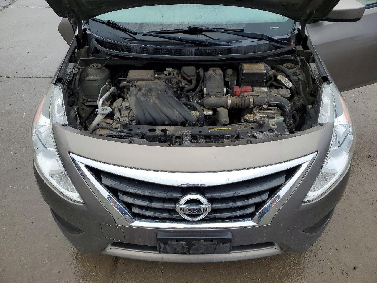 2016 Nissan Versa s