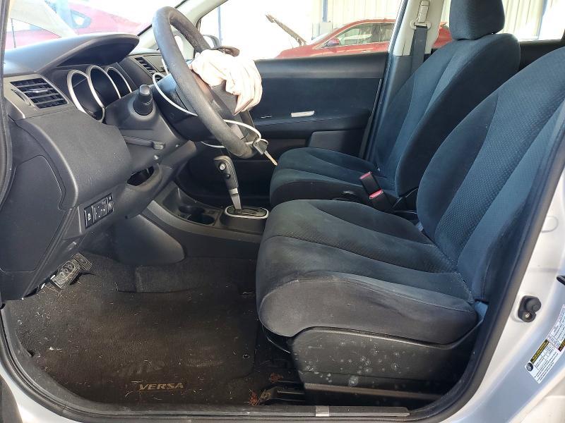 2012 Niss Versa s