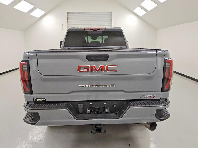 2025 GMC Sierra K2500 AT4