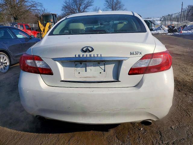 2011 Infiniti M37 x