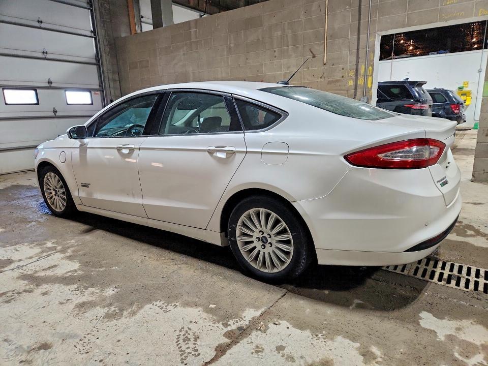 2016 Ford Fusion se Phev