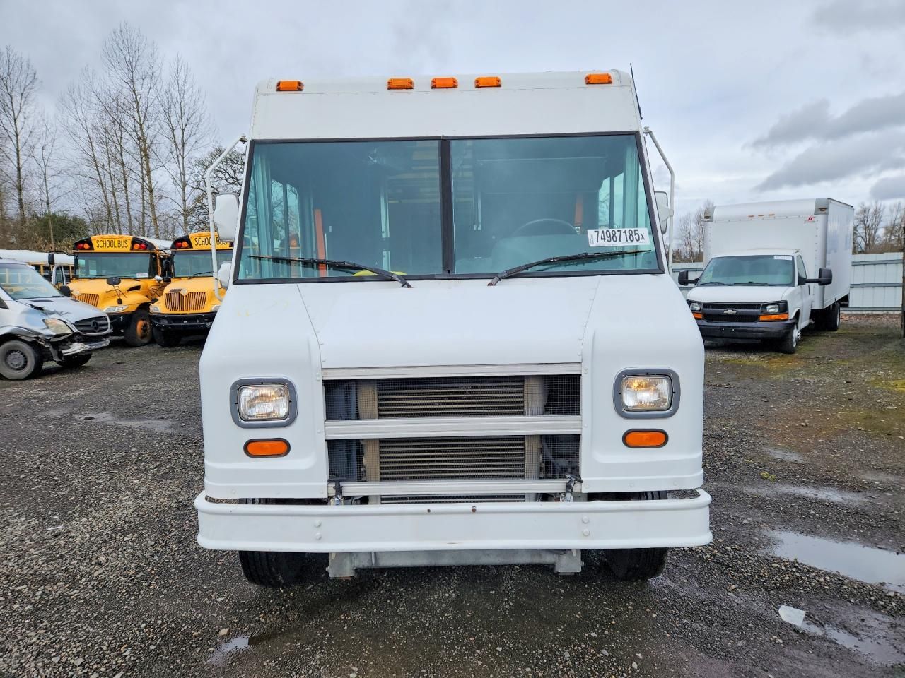 2004 Freightliner MT45 Chassis Delivery Truck