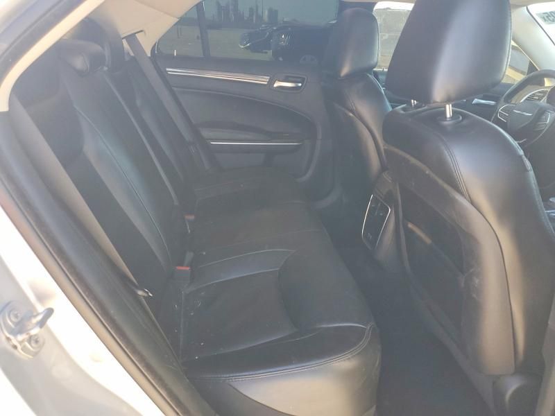 2019 Chrysler 300 Touring