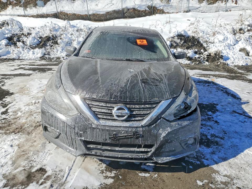 2017 Niss Altima