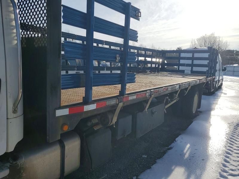 2016 Freightliner Business Class M2 Flatbed Truck