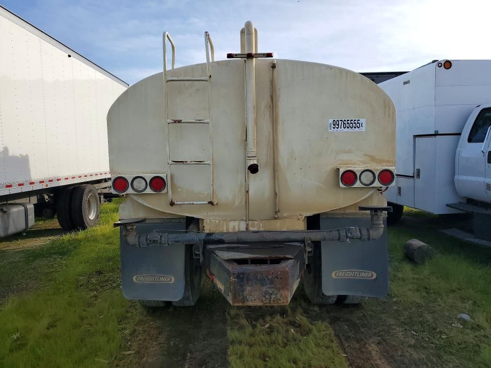 2004 Freightliner Business Class M2 Tank Truck