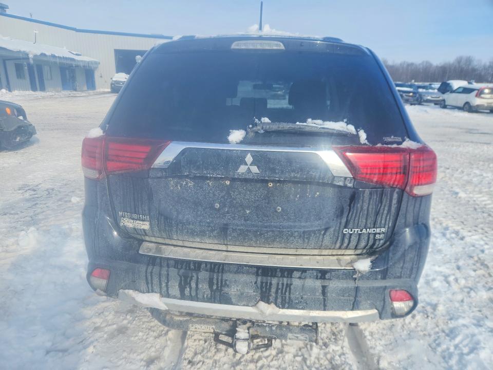 2016 Mitsubishi Outlander se