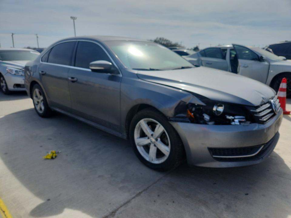 2013 Volkswagen Passat se