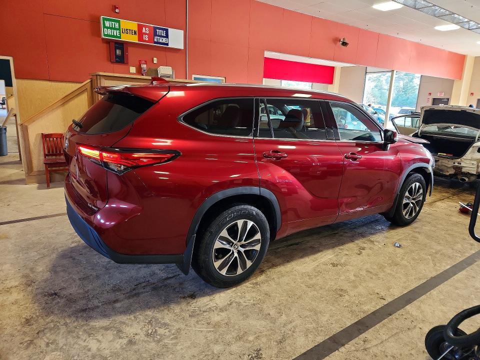 2021 Toyota Highlander xle