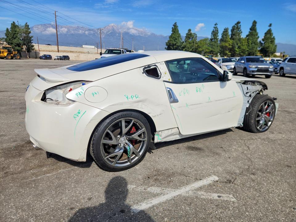 2014 Nissan 370z Base