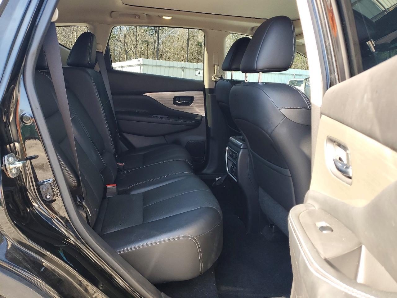 2017 Nissan Murano s