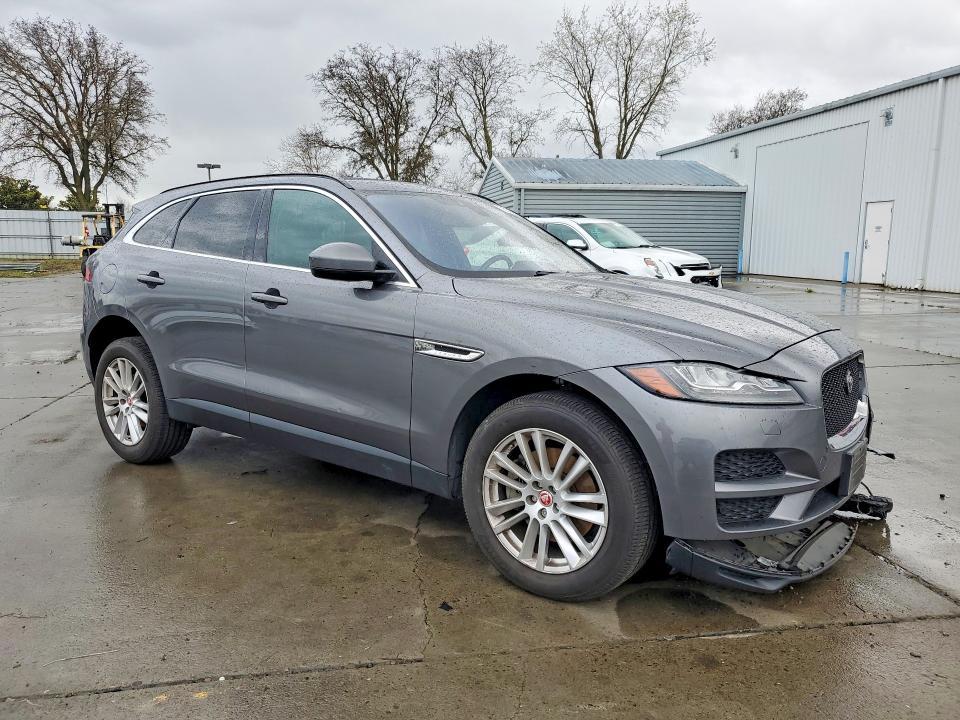 2017 Jaguar F-pace