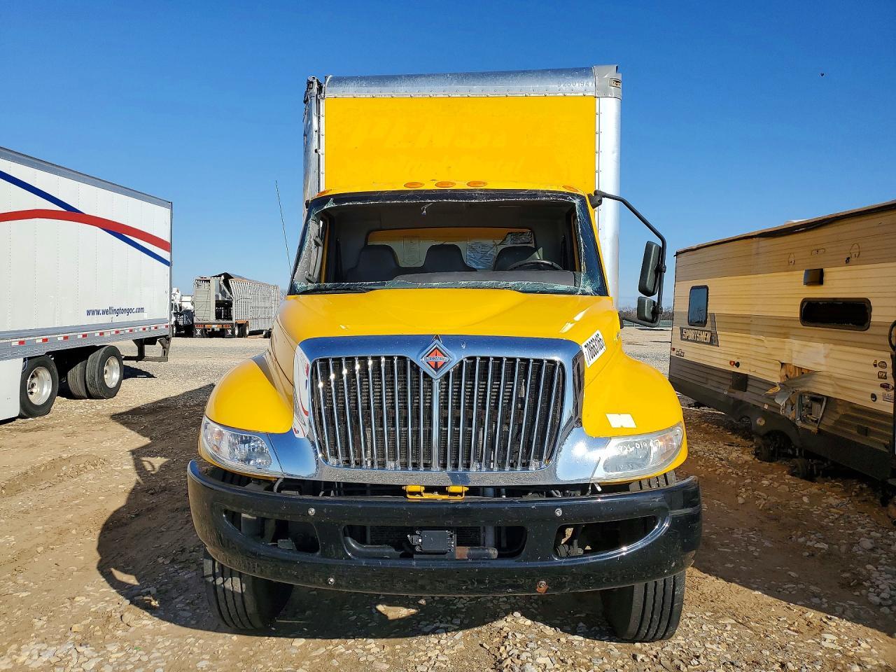 2021 International MV607 BOX Truck