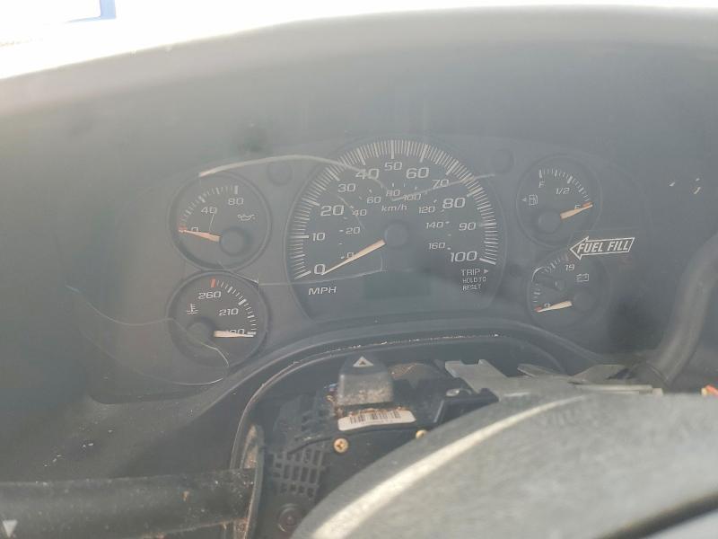 2004 GMC Savana BOX Truck