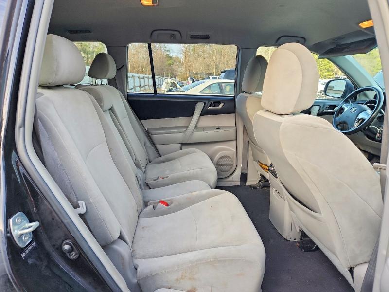 2012 Toyota Highlander Base