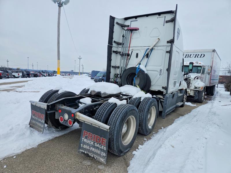 2020 Freigliner 2020 Freightliner Cascadia 126 Semi Truck