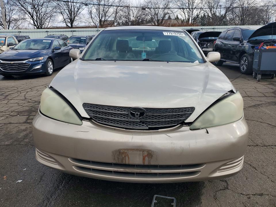 2004 Toyota Camry le