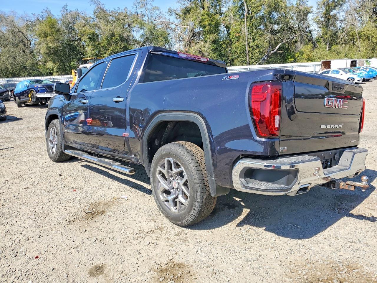 2022 GMC Sierra K1500 SLT