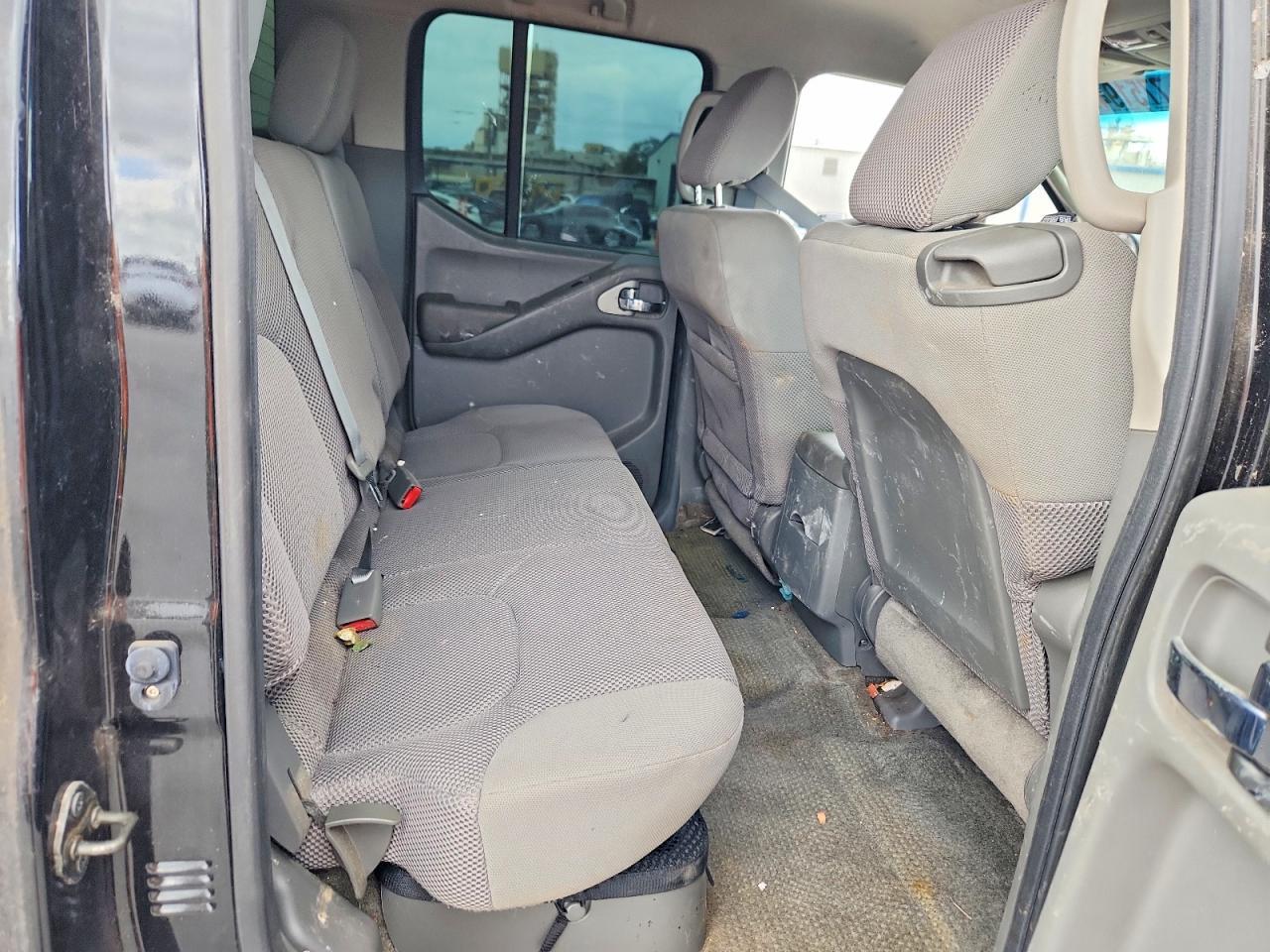 2011 Nissan Frontier S