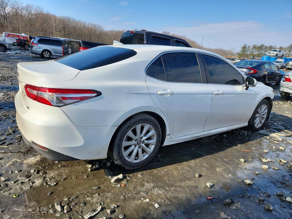 2020 Toyota Camry le