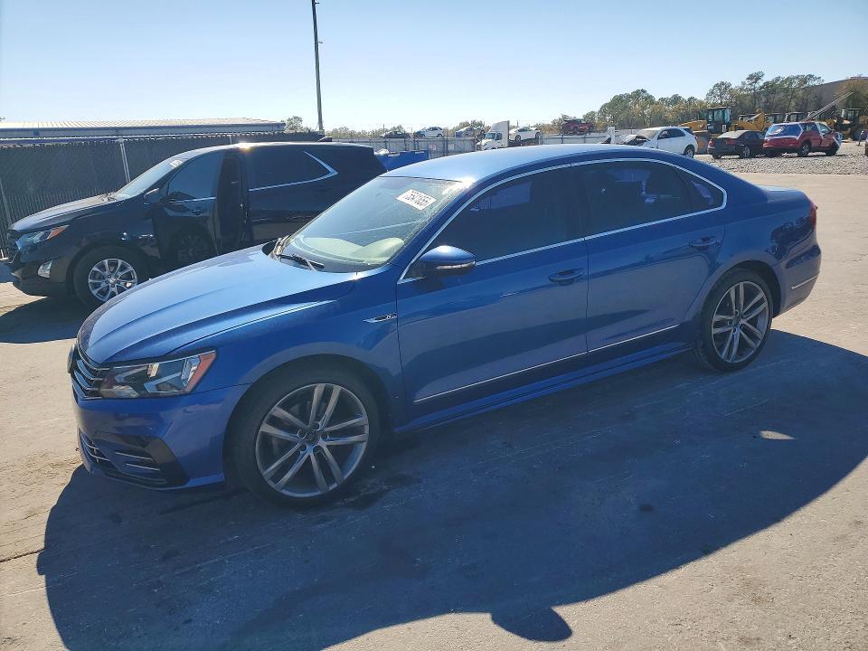 2017 Volkswagen Passat R-line