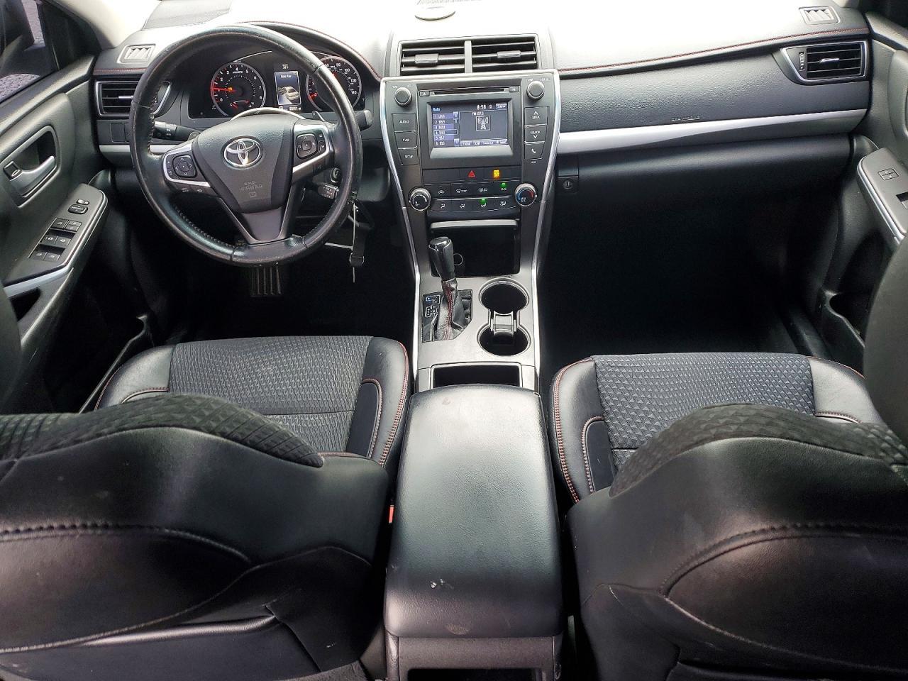 2015 Toyota Camry le
