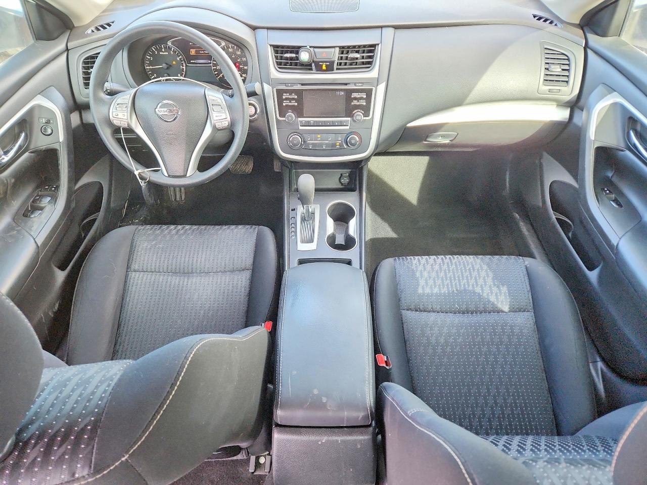 2016 Niss Altima 2.5 s