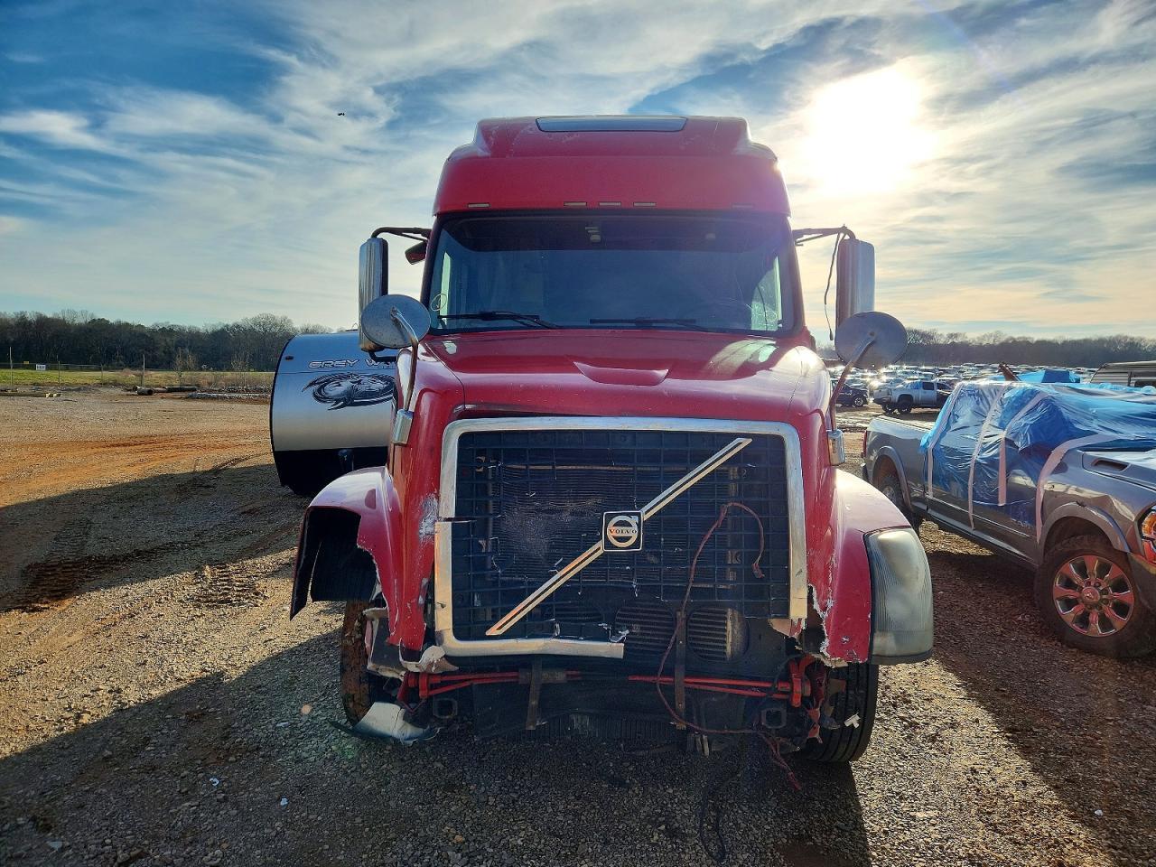 2012 Volvo VNL Semi Truck