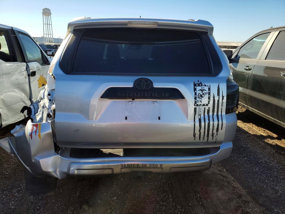 2023 Toyota 4runner se