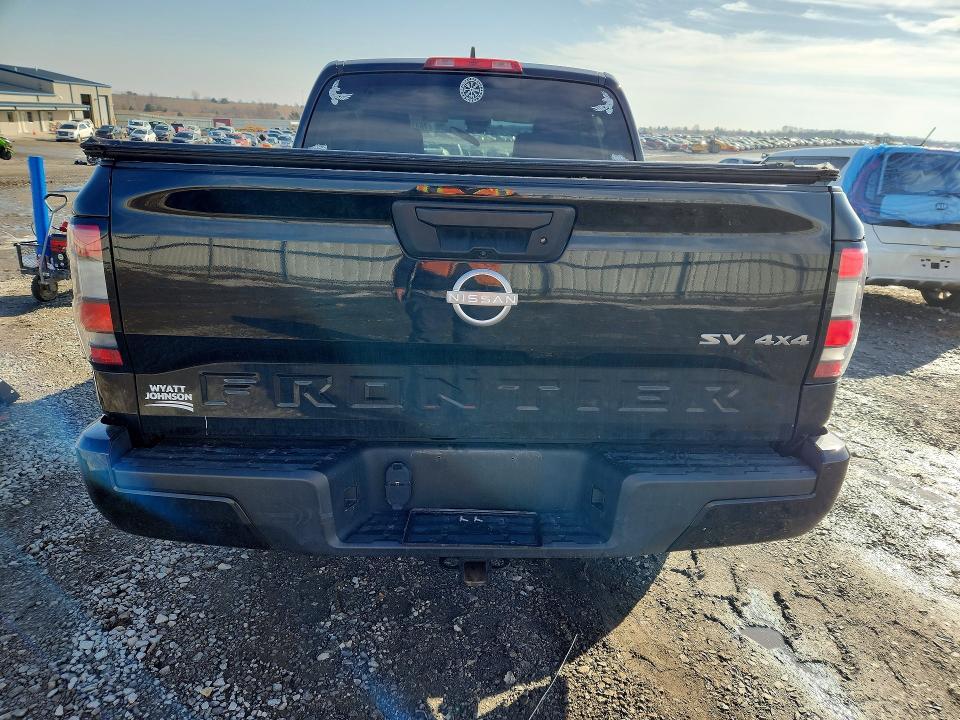2022 Nissan Frontier s