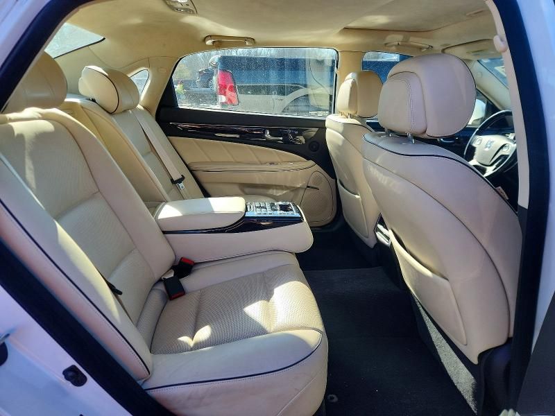 2014 Hyundai Equus Signature