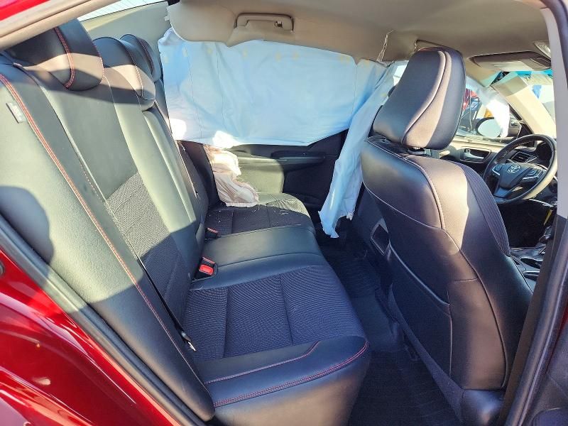 2016 Toyota Camry se