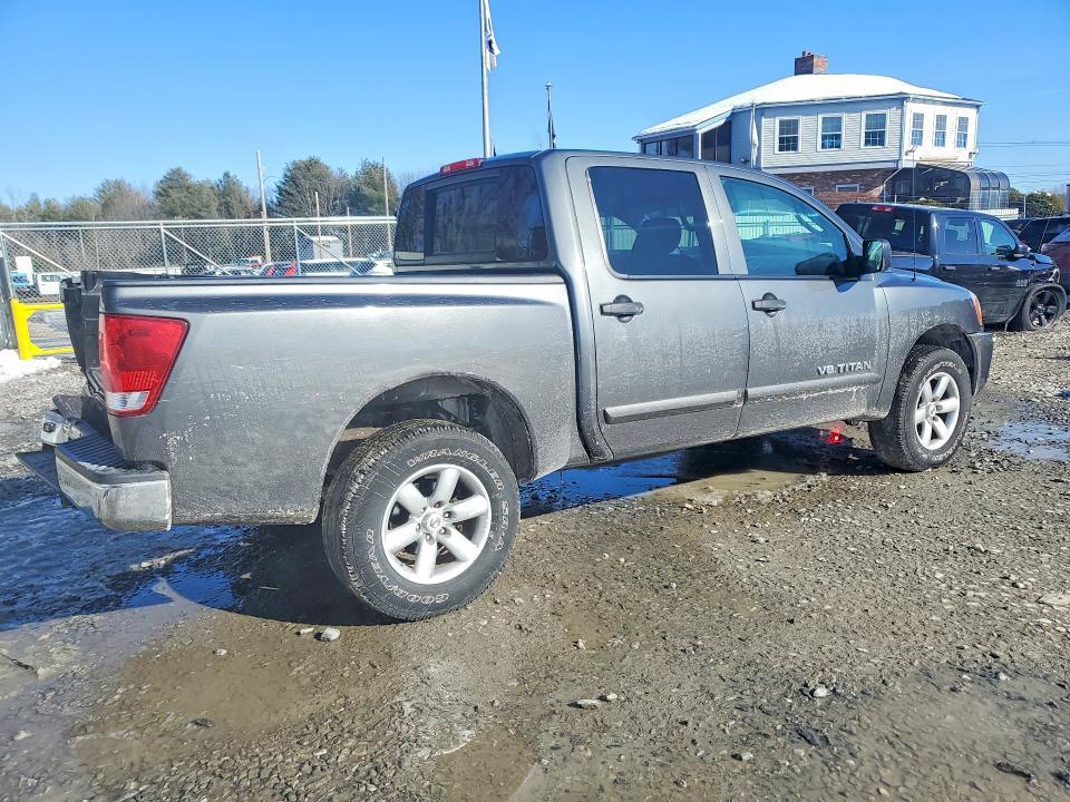 2011 Nissan Titan s