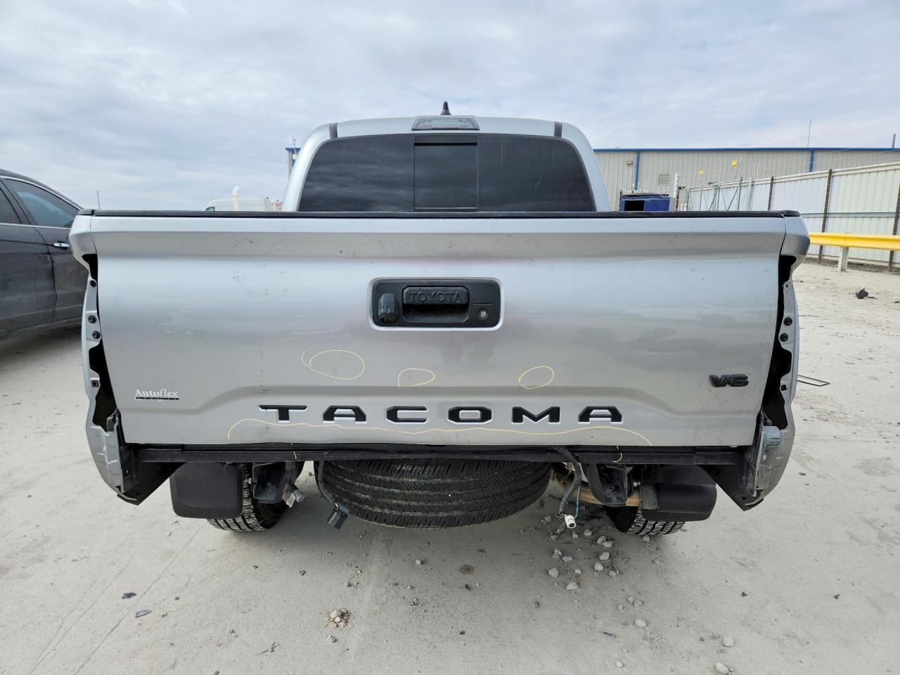 2022 Toyota Tacoma SR5 V6